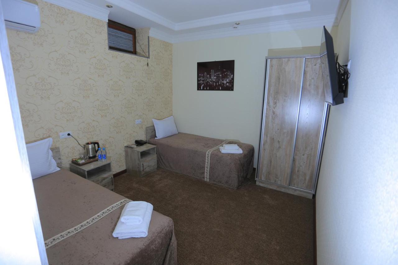 Hayot Plaza Hotel Yunusobod Bagian luar foto