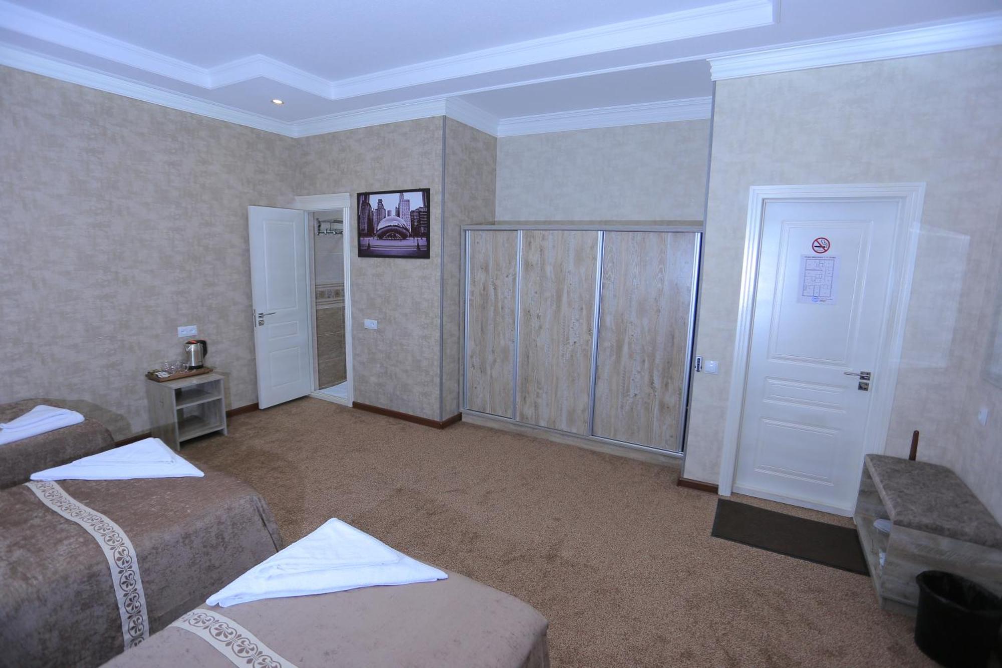 Hayot Plaza Hotel Yunusobod Bagian luar foto