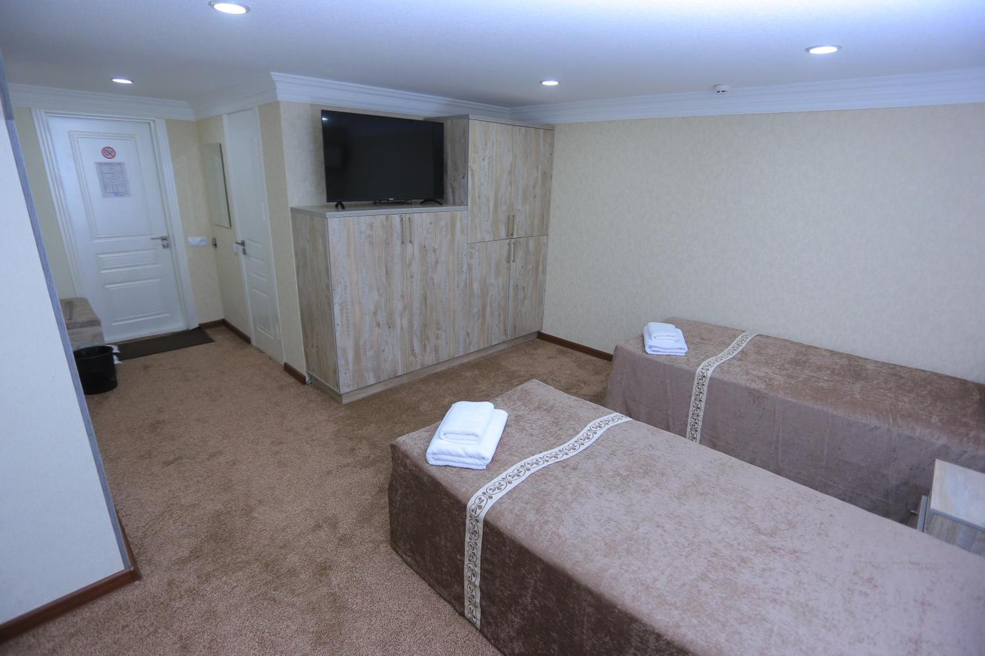 Hayot Plaza Hotel Yunusobod Bagian luar foto