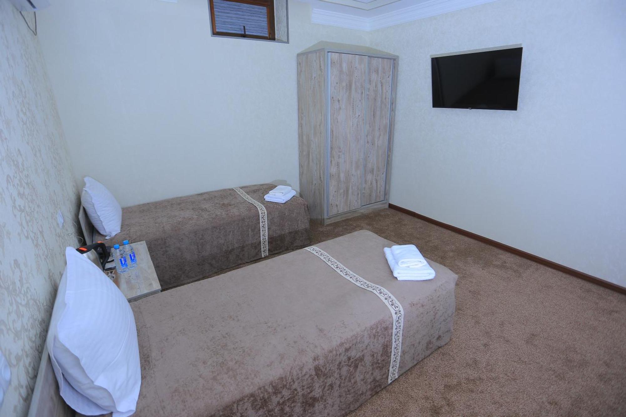 Hayot Plaza Hotel Yunusobod Bagian luar foto