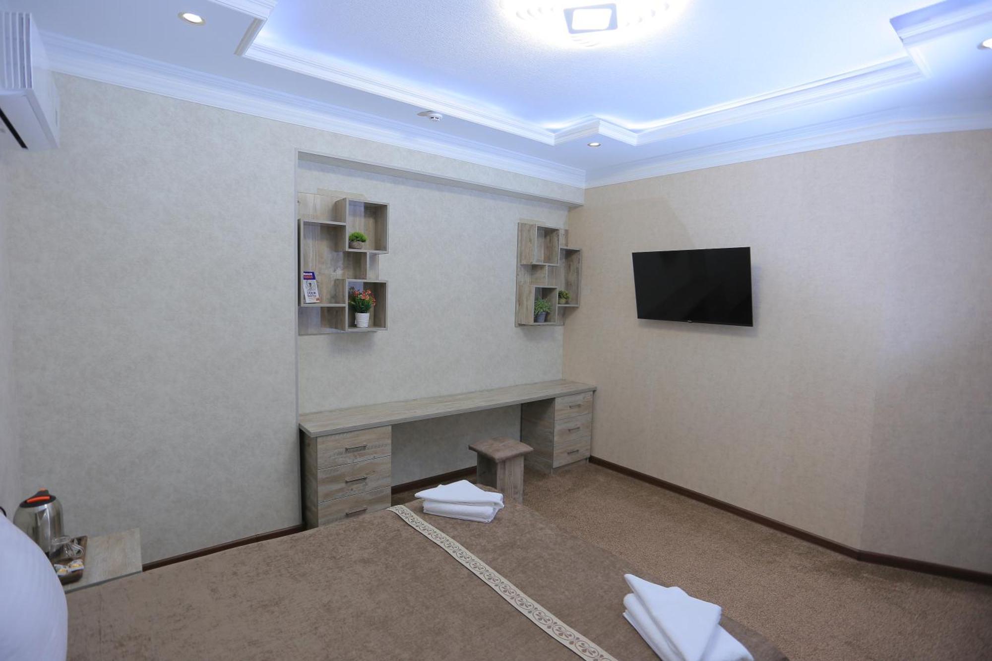 Hayot Plaza Hotel Yunusobod Bagian luar foto