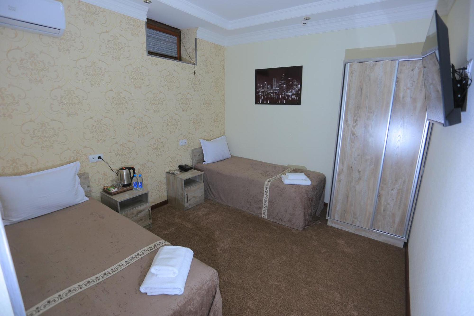 Hayot Plaza Hotel Yunusobod Bagian luar foto